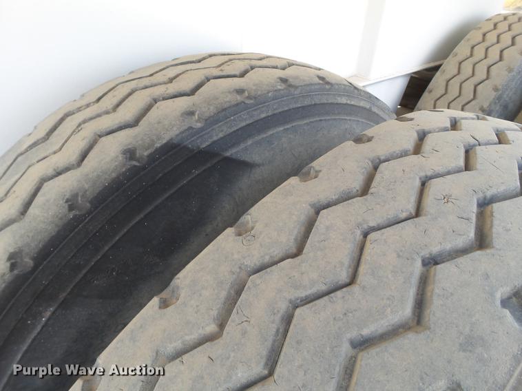 image for item DD1130 2003 CST end dump trailer