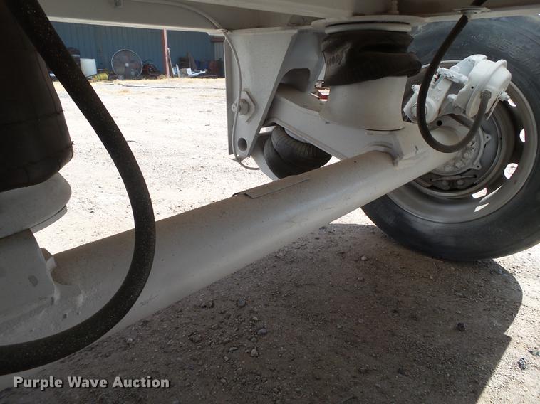 image for item DD1130 2003 CST end dump trailer