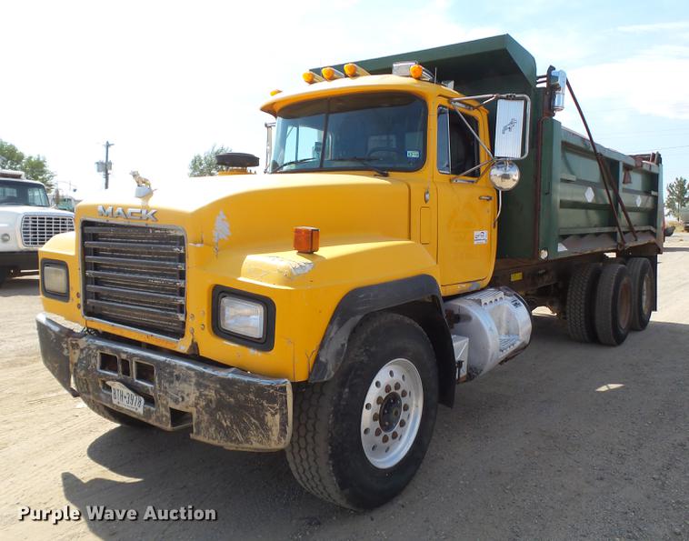 image for item DD1131 1996 Mack RD688S dump truck