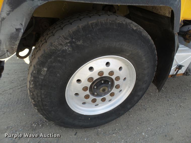 image for item DD1131 1996 Mack RD688S dump truck