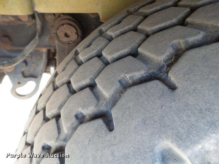 image for item DD1131 1996 Mack RD688S dump truck