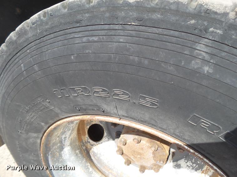 image for item DD1131 1996 Mack RD688S dump truck