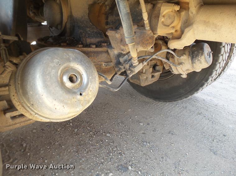 image for item DD1131 1996 Mack RD688S dump truck