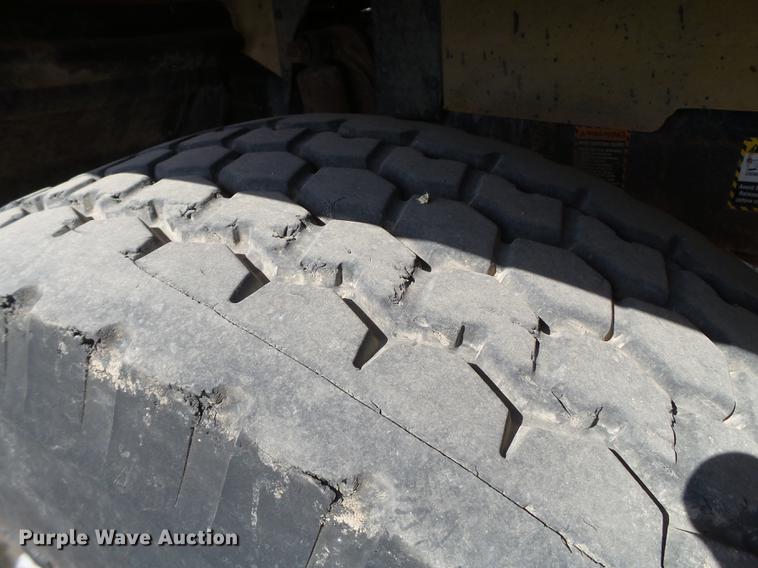 image for item DD1131 1996 Mack RD688S dump truck