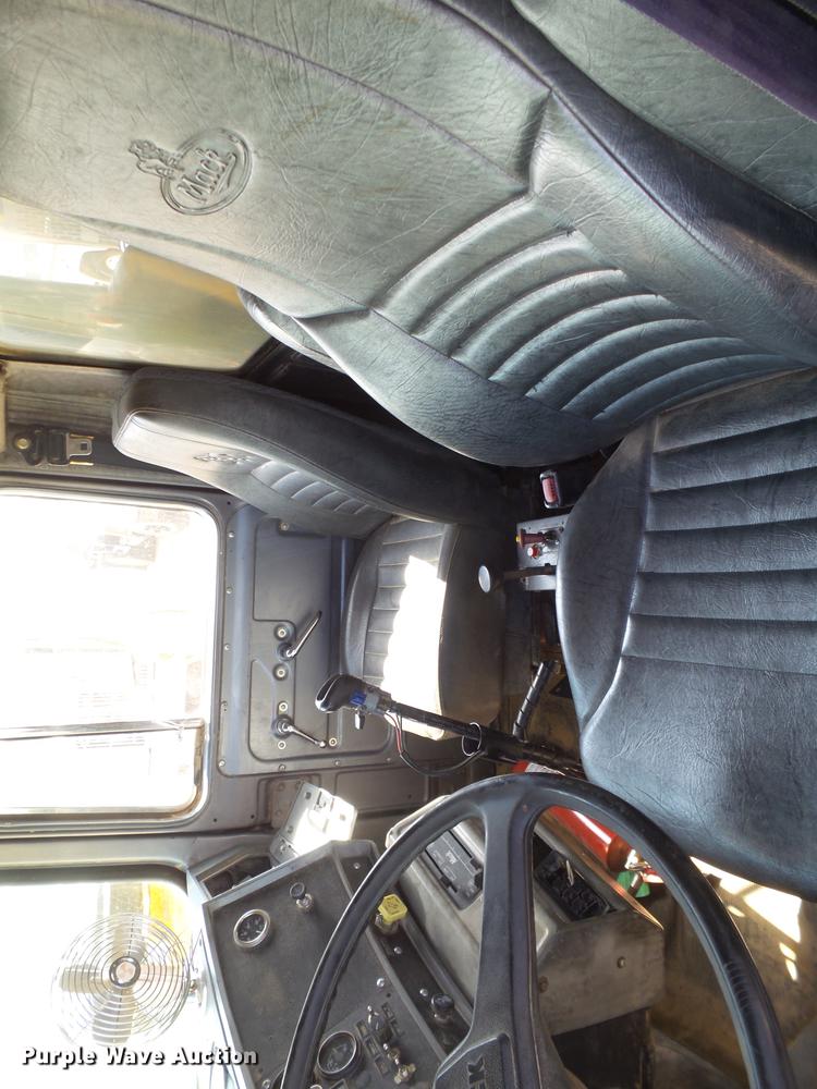 image for item DD1131 1996 Mack RD688S dump truck