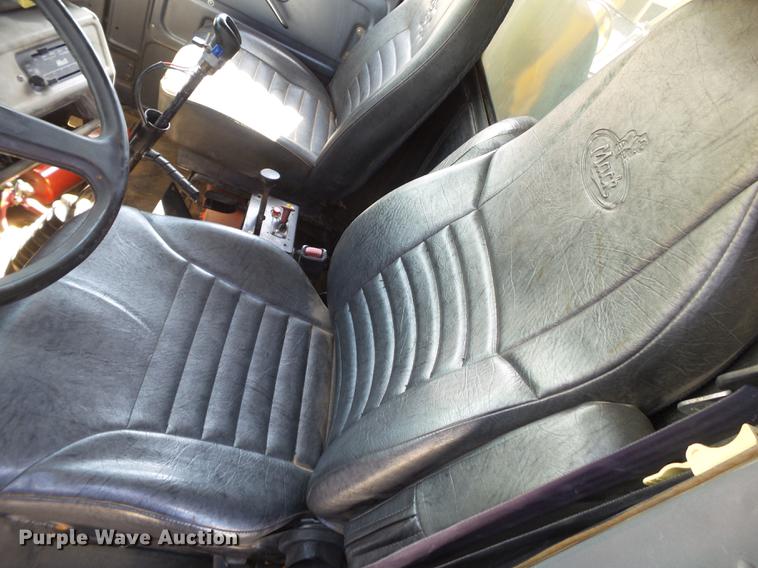 image for item DD1131 1996 Mack RD688S dump truck