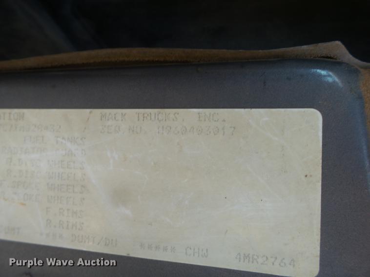 image for item DD1131 1996 Mack RD688S dump truck