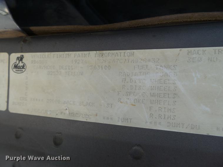 image for item DD1131 1996 Mack RD688S dump truck