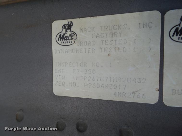 image for item DD1131 1996 Mack RD688S dump truck