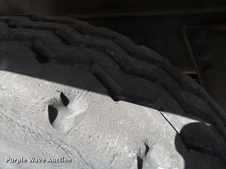 image for item DD1132 2001 Mack RD688S dump truck