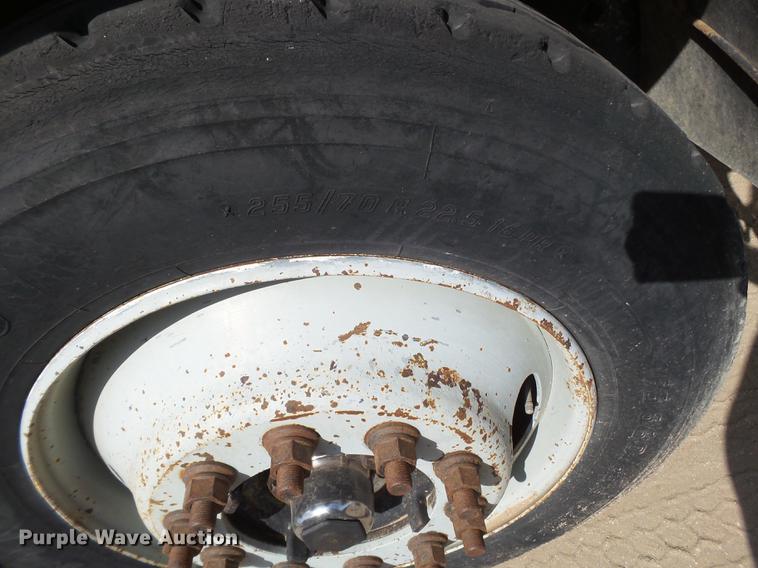 image for item DD1132 2001 Mack RD688S dump truck