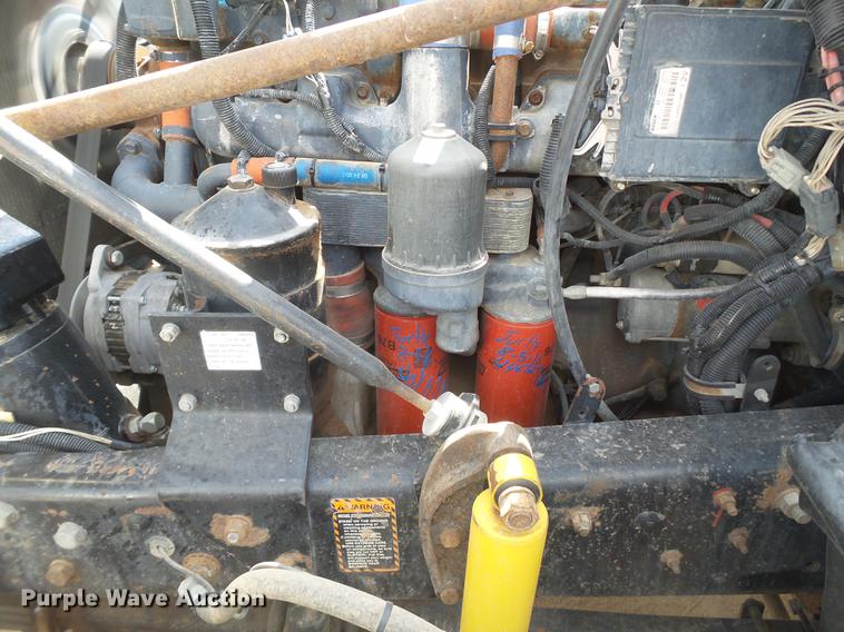 image for item DD1132 2001 Mack RD688S dump truck