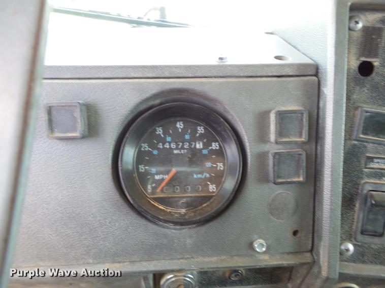 image for item DD1132 2001 Mack RD688S dump truck