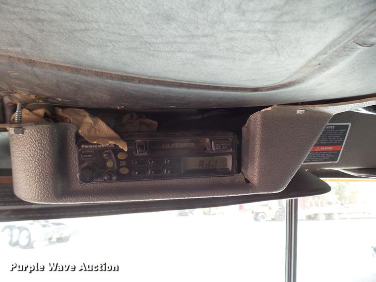 image for item DD1132 2001 Mack RD688S dump truck