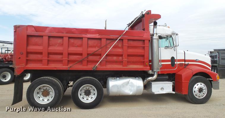 image for item DD1133 1999 Peterbilt 385 dump truck