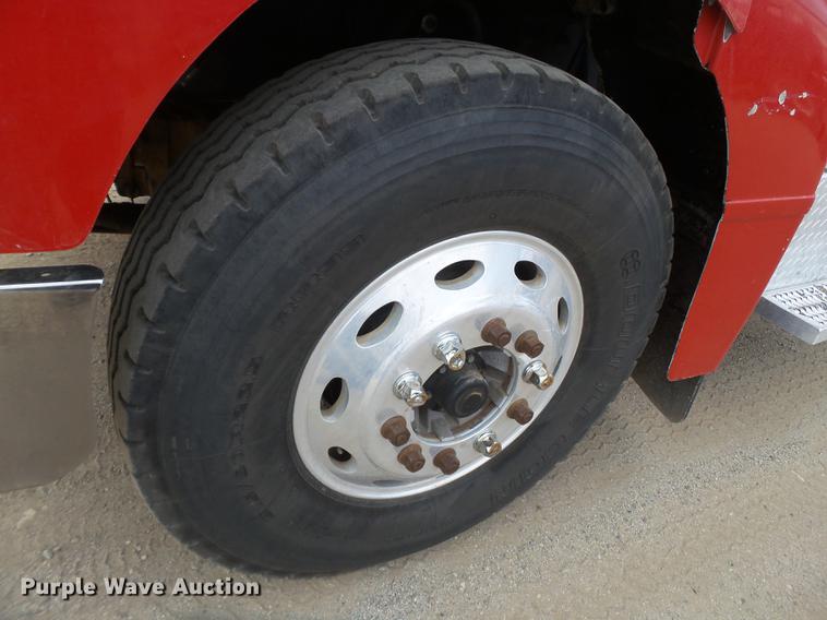 image for item DD1133 1999 Peterbilt 385 dump truck