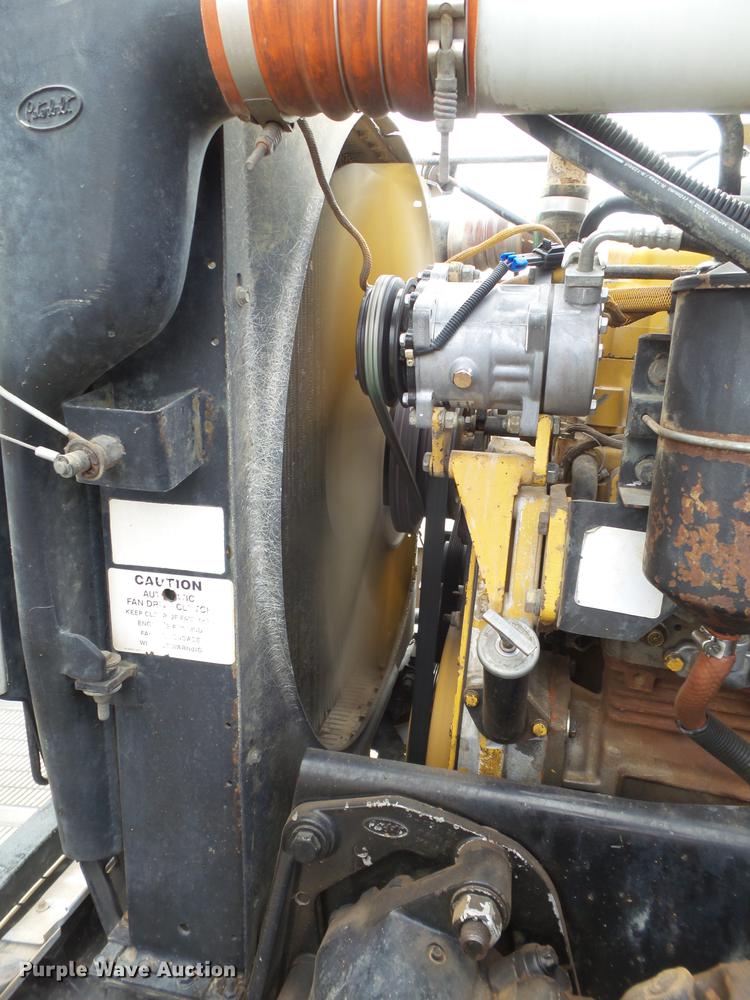 image for item DD1133 1999 Peterbilt 385 dump truck