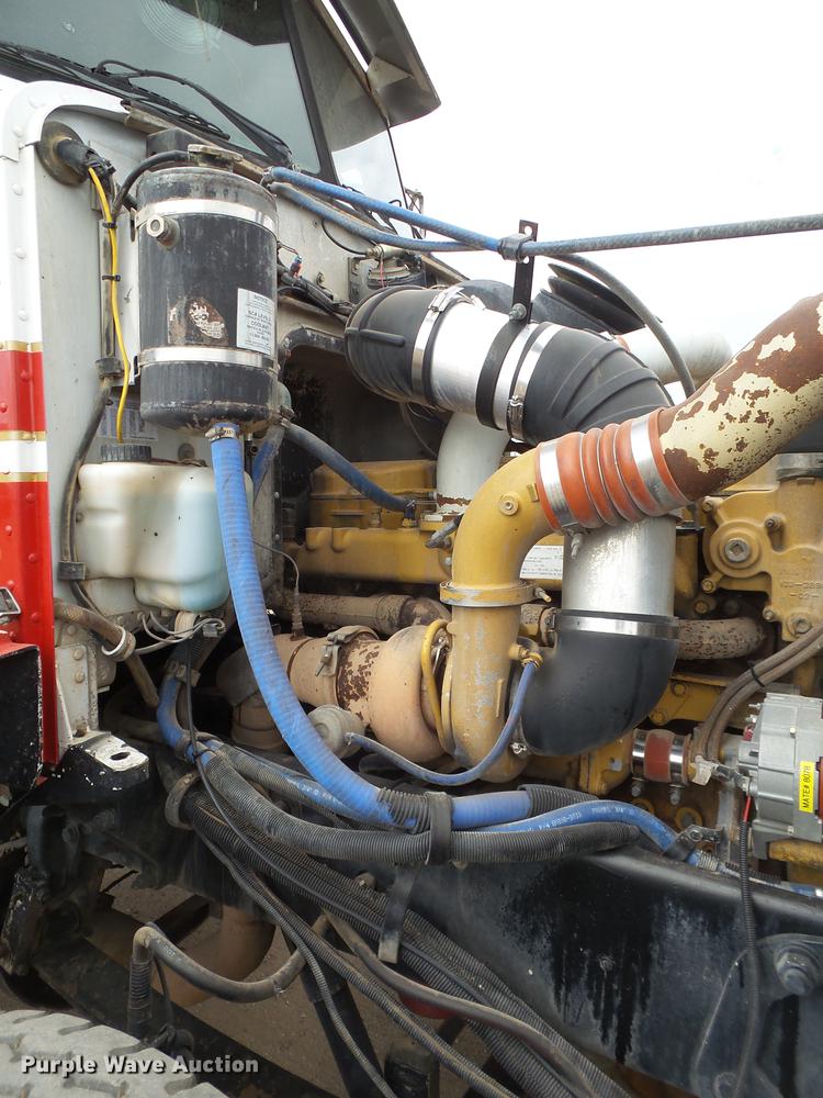 image for item DD1133 1999 Peterbilt 385 dump truck