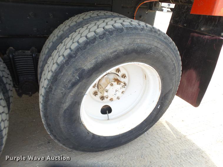 image for item DD1134 2004 Mack RD688S dump truck