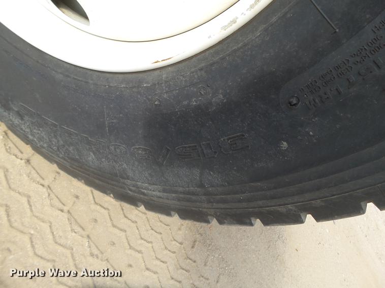 image for item DD1134 2004 Mack RD688S dump truck