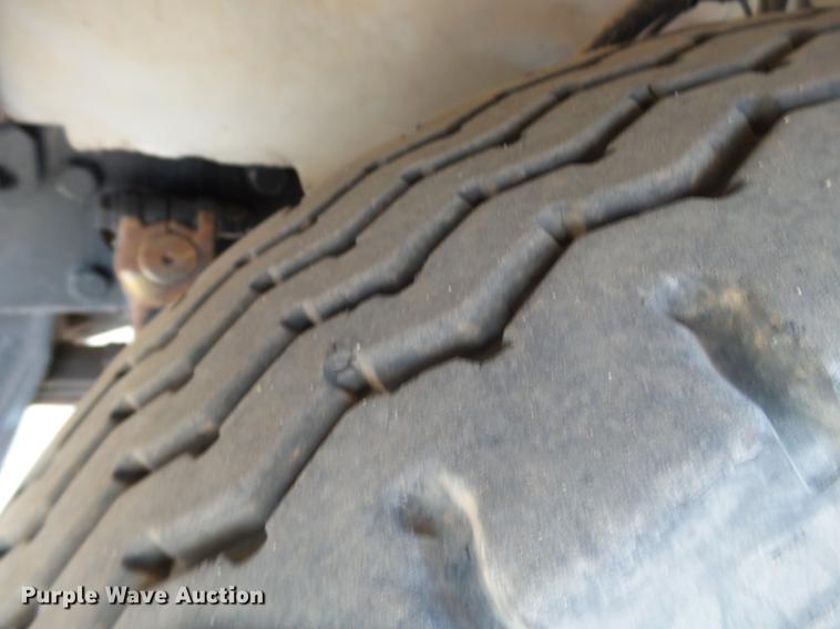 image for item DD1134 2004 Mack RD688S dump truck