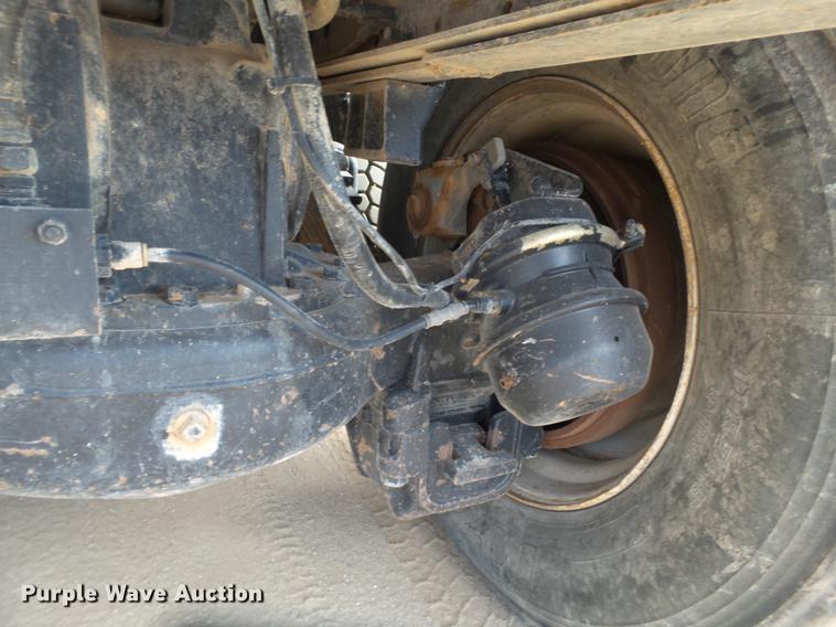 image for item DD1134 2004 Mack RD688S dump truck