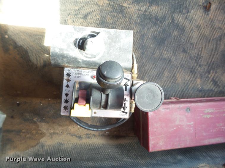 image for item DD1134 2004 Mack RD688S dump truck