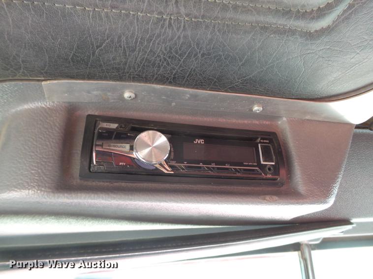 image for item DD1134 2004 Mack RD688S dump truck