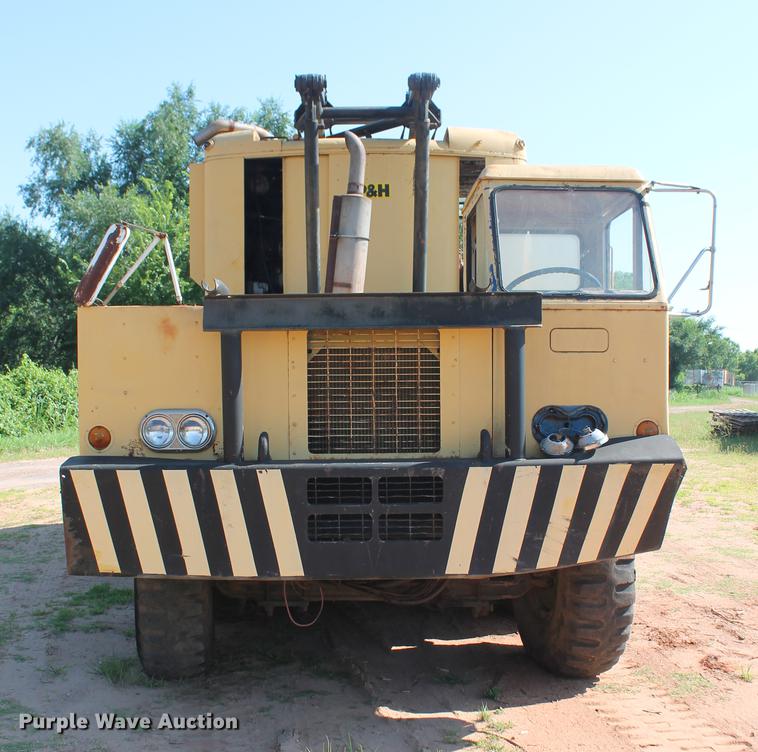 image for item DD4985 1969 P & H 645TC crane