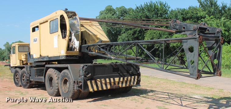 image for item DD4985 1969 P & H 645TC crane