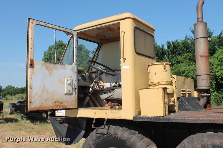 image for item DD4985 1969 P & H 645TC crane