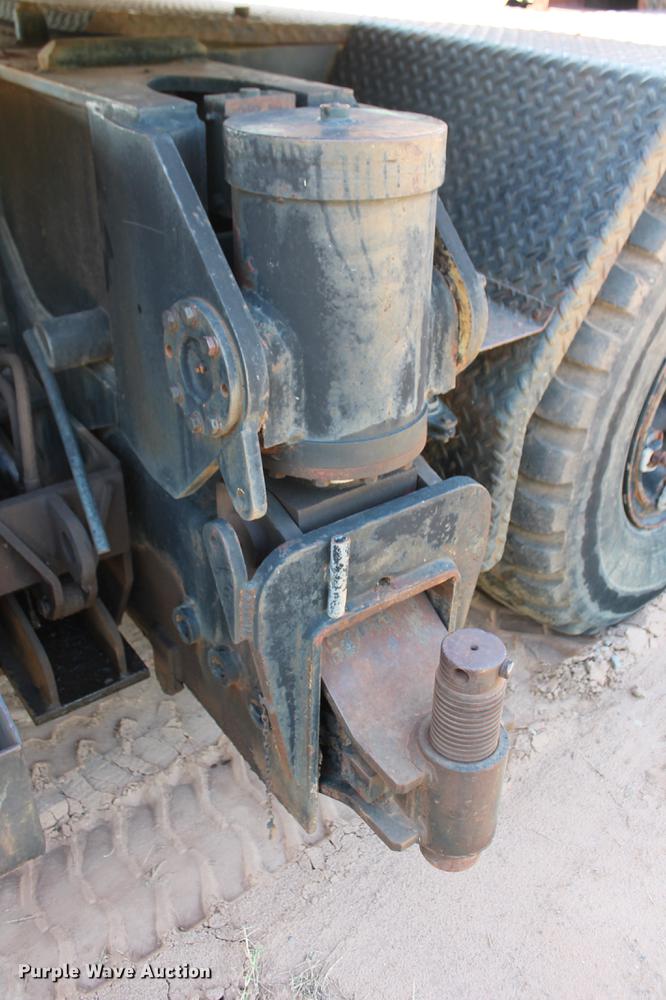 image for item DD4985 1969 P & H 645TC crane