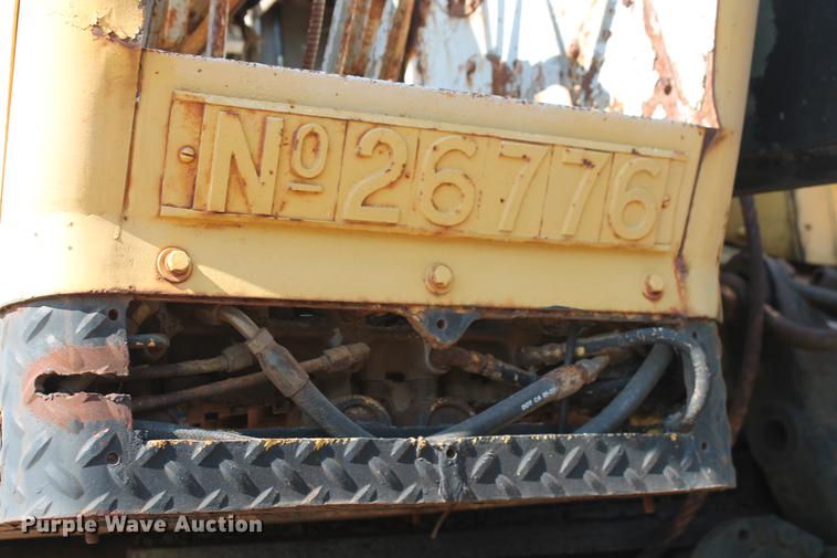 image for item DD4985 1969 P & H 645TC crane