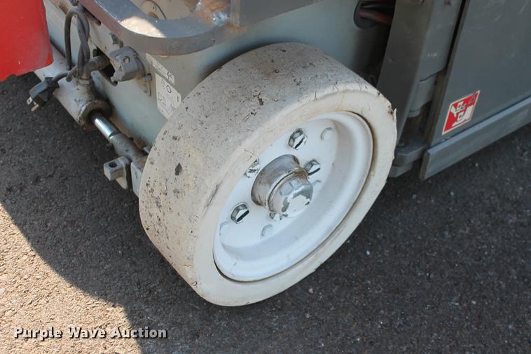 image for item DD5256 2007 Skyjack SJIII 3219 scissor lift