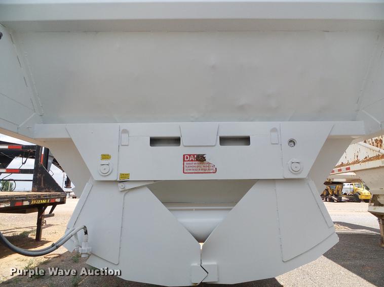 image for item DD5806 2013 Dakota bottom dump trailer