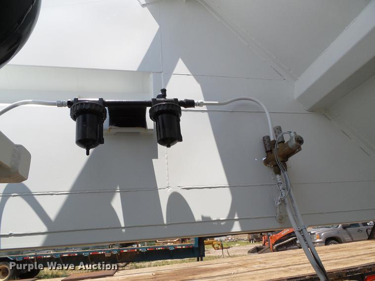 image for item DD5806 2013 Dakota bottom dump trailer