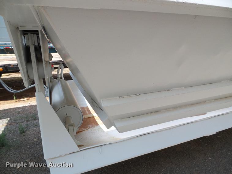 image for item DD5806 2013 Dakota bottom dump trailer