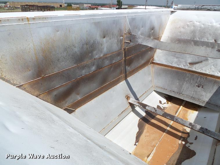 image for item DD5806 2013 Dakota bottom dump trailer