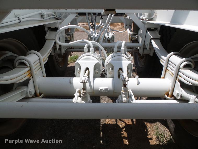 image for item DD5806 2013 Dakota bottom dump trailer