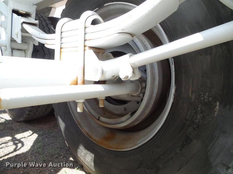 image for item DD5806 2013 Dakota bottom dump trailer