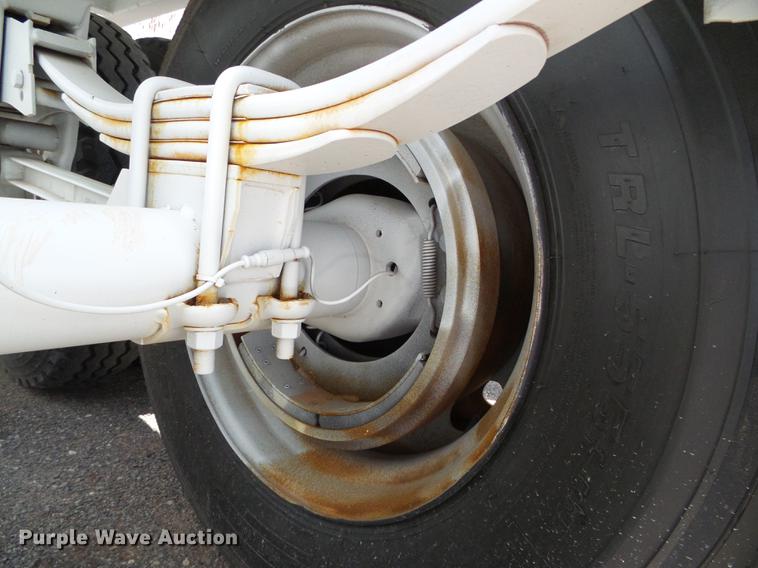 image for item DD5806 2013 Dakota bottom dump trailer