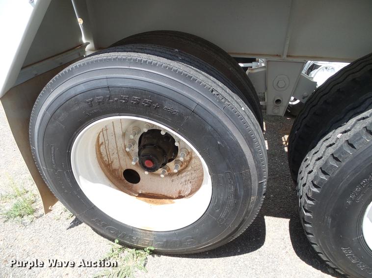 image for item DD5806 2013 Dakota bottom dump trailer