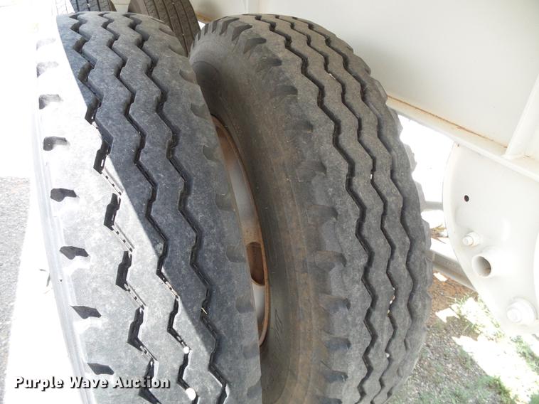 image for item DD5806 2013 Dakota bottom dump trailer