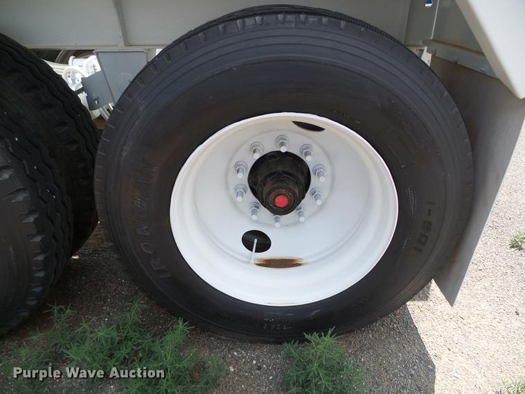 image for item DD5806 2013 Dakota bottom dump trailer