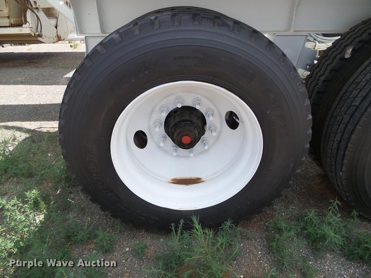 image for item DD5806 2013 Dakota bottom dump trailer