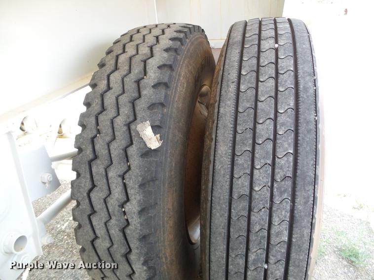 image for item DD5806 2013 Dakota bottom dump trailer