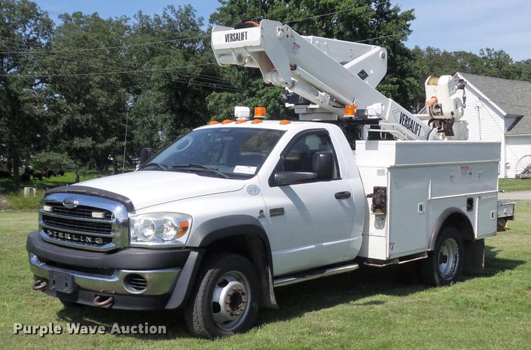 image for item DD7218 2008 Sterling Bullet bucket truck