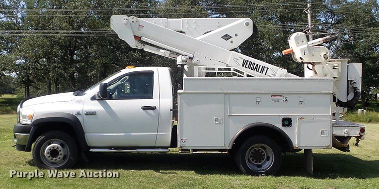 image for item DD7218 2008 Sterling Bullet bucket truck