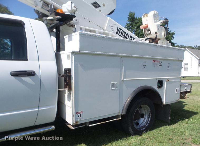 image for item DD7218 2008 Sterling Bullet bucket truck