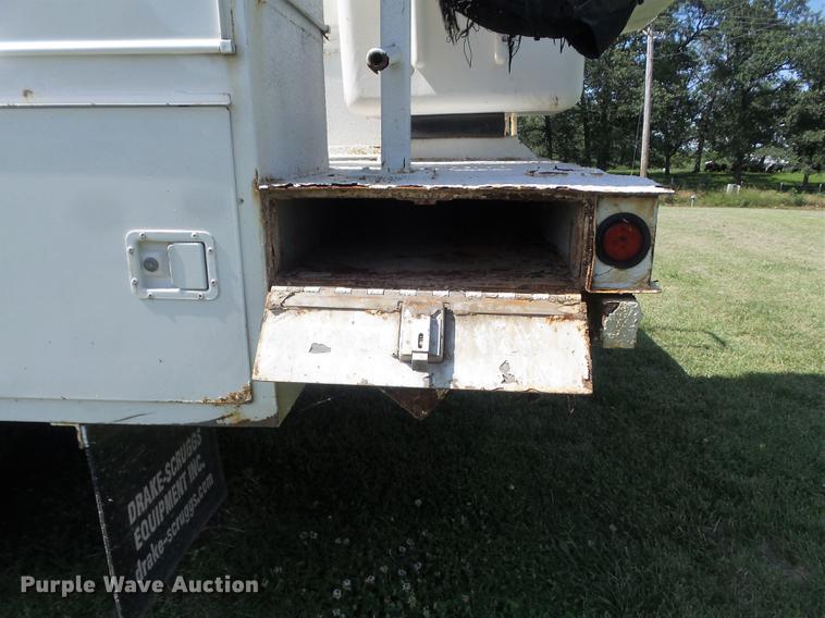 image for item DD7218 2008 Sterling Bullet bucket truck